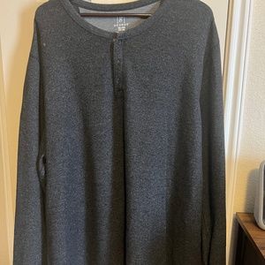 Men’s grey sweater